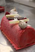* Dessert de fêtes *  Bûche Mousse avec insert Framboise & Vanille Base croustillante -  de 6 à 14 personnes 