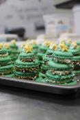 *NOUVEAU* Atelier en duo parent / jeune 8-16 ans Macarons Sapin de Noël / Samedi 29 novembre 2025 15h -17h30