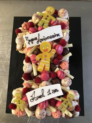 Letter ou Number Cake  - Framboise & Chocolat blanc de 10 à 16 parts