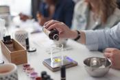 NOUVEAU // Idée Fête des Mamans ! Atelier ApérO' Créatif en duo parent/enfant 6-16ans Stick à lèvres + Bougie parfumée / Mardi 27 mai 2025/ 19h-20h30