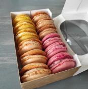 Coffret de 10 Macarons assortis  + 1 OFFERT 