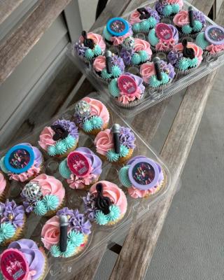 *COMPLET* Stage 1/2 Journée Enfant 6-14 ans thème K-Pop / Cupcakes + Danse + Goûter / Mardi 28/10/2025 / 13H30-17h30