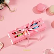 Coffret cadeau de 7 Macarons assortis (rose ou noir)