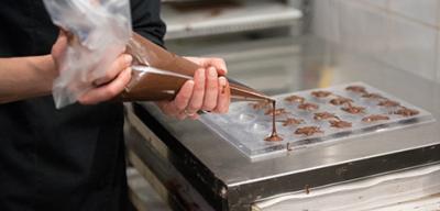 *5 PLACES DISPOS*Atelier Enfant  6-14 ans / Tempérage du chocolat : je réalise mon calendrier de l'avent et mes sucettes en chocolat / Samedi 25 novembre 2023 / 15h -17h