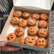 *NOUVEAU* Atelier en duo parent / jeune 8-16 ans / Macarons Halloween- Jeudi 23 octobre 2025 / 14h30 -17h00